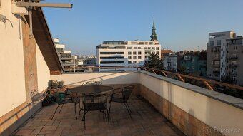Sprzedam dwupoziomowy apartament 4+kk w prywatnej własności