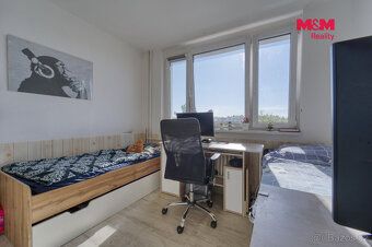 For sale very spacious apartment 4+1 with usable area 79