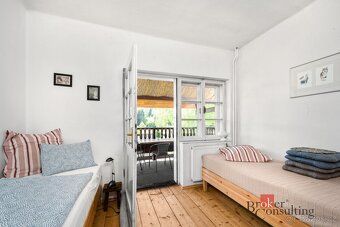 Established guesthouse with restaurant, apartment and