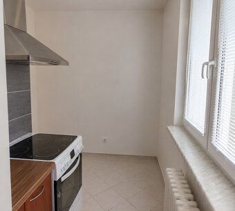 Convenient layout, balcony and more storage space in