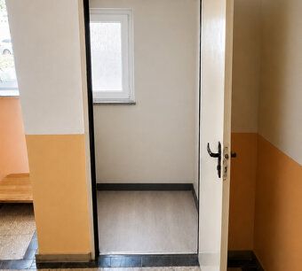 Convenient layout, balcony and more storage space in