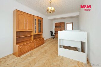 We offer for sale a bright and spacious brick apartment 2+1