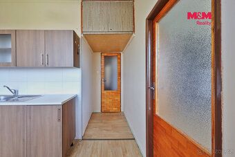 We offer for sale a bright and spacious brick apartment 2+1