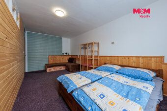 We sell two flats with garden about 463 sqm in Mariánské