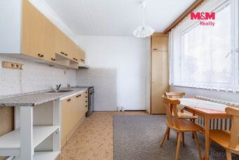We offer for sale a sunny apartment 2+1 with usable area 59