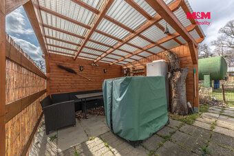 Looking for a quiet spot for family time and gardening? We