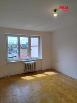 We offer for sale spacious apartments 2 + 1 useful area 50