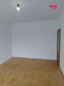 We offer for sale spacious apartments 2 + 1 useful area 50