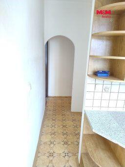 We offer for sale spacious apartments 2 + 1 useful area 50