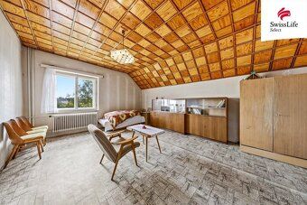 We offer for sale a family house in the village of Čermná