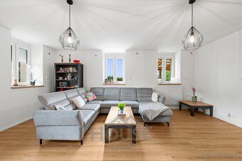 Ref. No. 01310 In exclusive representation by the owner we