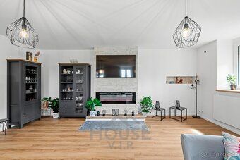 Ref. No. 01310 In exclusive representation by the owner we
