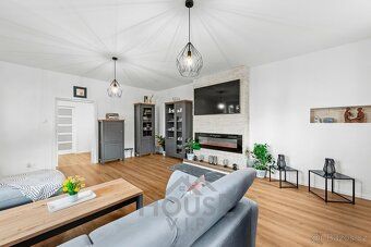 Ref. No. 01310 In exclusive representation by the owner we