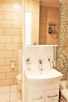 Ref. No. 40139 Are you looking for modern accommodation
