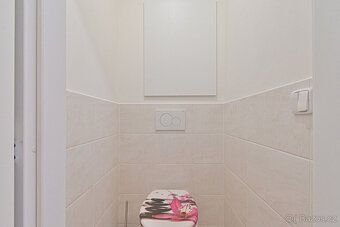 We offer long-term subletting of pleasant accommodation in