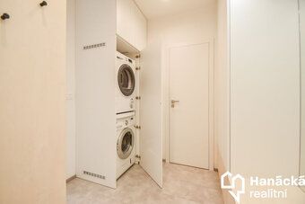 We offer you for purchase a very nice, completely renovated