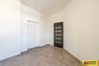 Ref. No. V2438B005. We offer for sale an attic apartment
