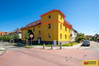 Ref. No. V2438B005. We offer for sale an attic apartment
