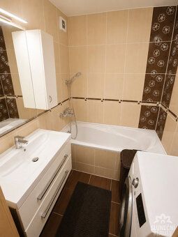 We offer for rent an above-standard equipped apartment with