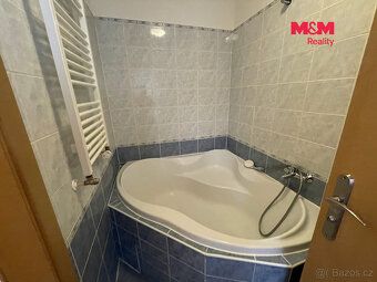 We offer rental of a maisonette apartment at Prosek which