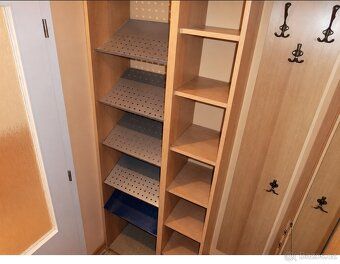 We offer for sale a bright and spacious apartment in