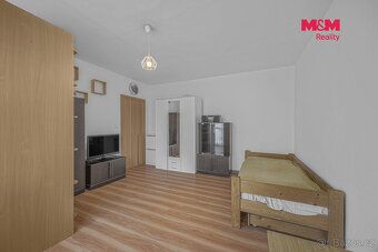 We offer for sale a bright apartment 1 + kk with balcony