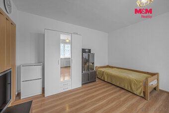 We offer for sale a bright apartment 1 + kk with balcony