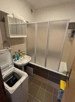 Spacious and very nicely arranged apartment located on the