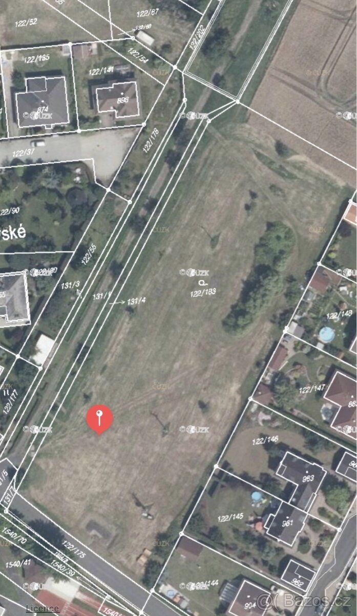 I sell a building plot parcel number 122/183 with an area