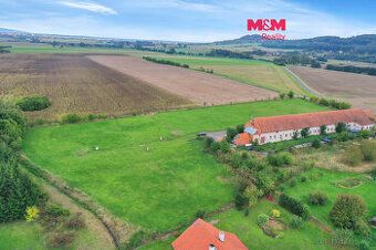 We offer for sale a flat land measuring 910 sqm2 located in
