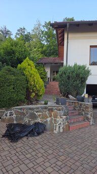 I am offering for sale a brick house located on a spacious