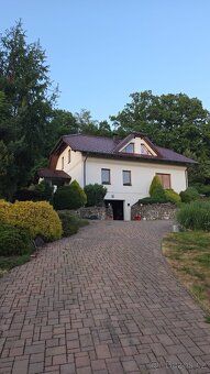 I am offering for sale a brick house located on a spacious