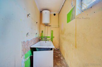 We offer for sale a family house with garden located in a
