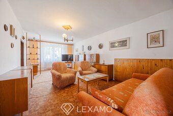 Registration number 00375. We offer for sale a ground-floor
