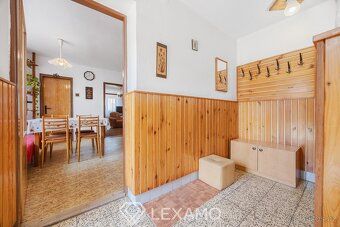 Registration number 00375. We offer for sale a ground-floor