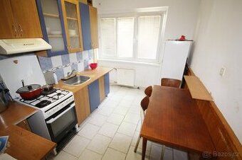 Ve výhradním zastoupení nabízíme byt 2+1, o výměře 55 m2 v B
