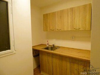 I am renting long-term an apartment 4+1, area about 80 sqm