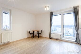 I am renting long-term an apartment 4+1, area about 80 sqm