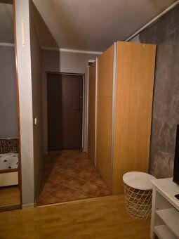 Wynajmę kawalerkę blisko centrum ul Św Malgorzaty. 30m2 .Sal