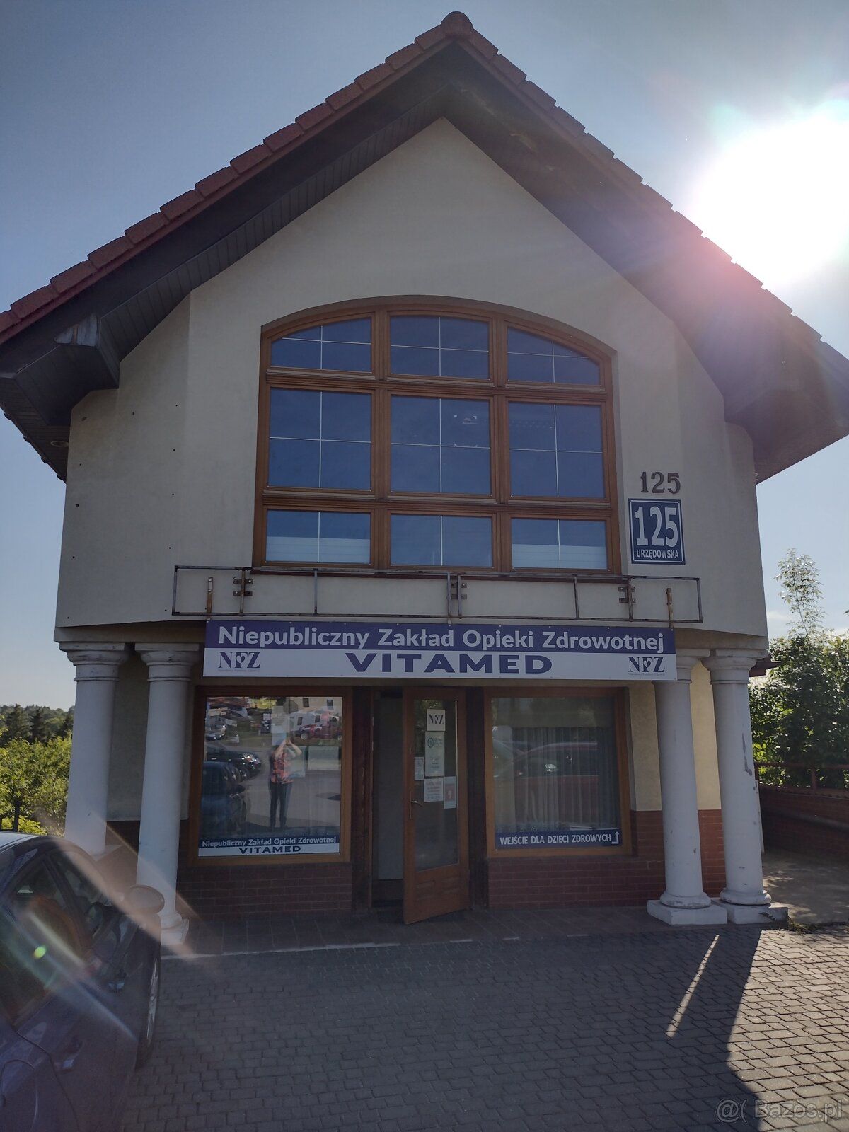 Dwa pokoje 9x4,5 i 4x4 m2 na piętrze pierwszym , osobne wejś