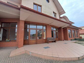 Do wynajęcia funkcjonalny lokal usługowo-handlowy o powierzc
