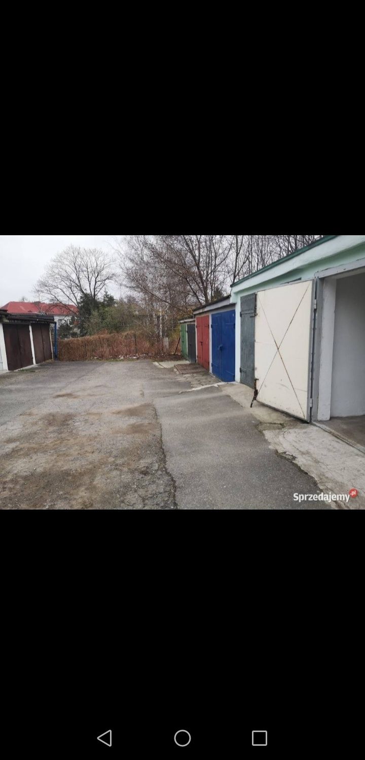Garaż murowany 20m2 w zabudowie szeregowej położony w Bielsk