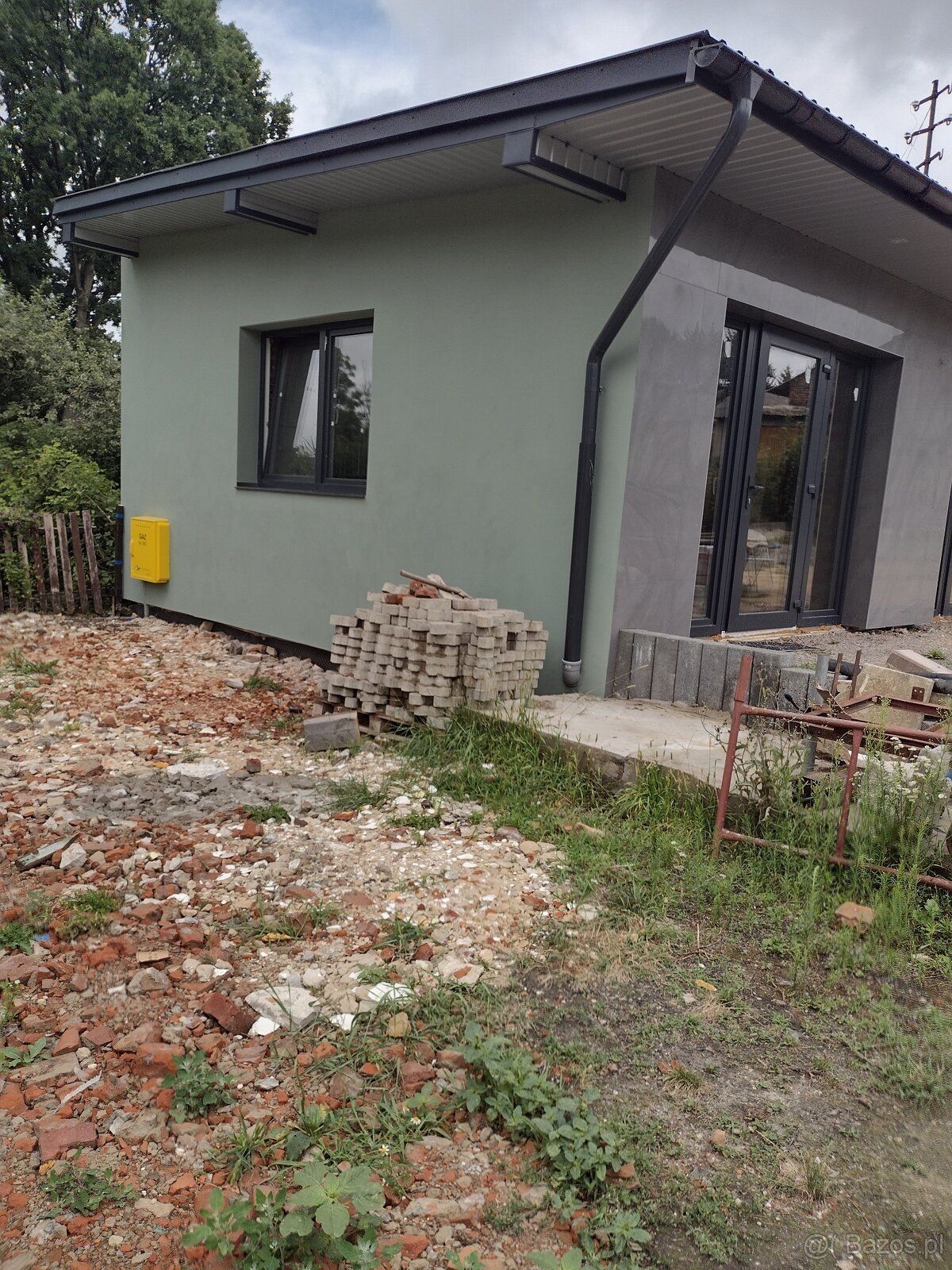Lokal40m2, dwa pokoje. Można oddzielnie po 20m2, osobne wejś
