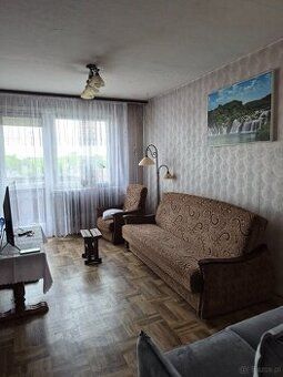Sprzedam 3 pokoje w Żyrardowie 53 m2, do remontu. 4 piętro b