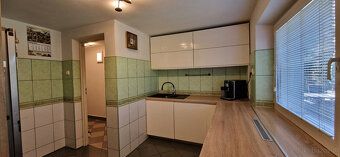 ZNAKOMITA LOKALIZACJA. Kraków ul Skotnicka. Dom wybudowany b