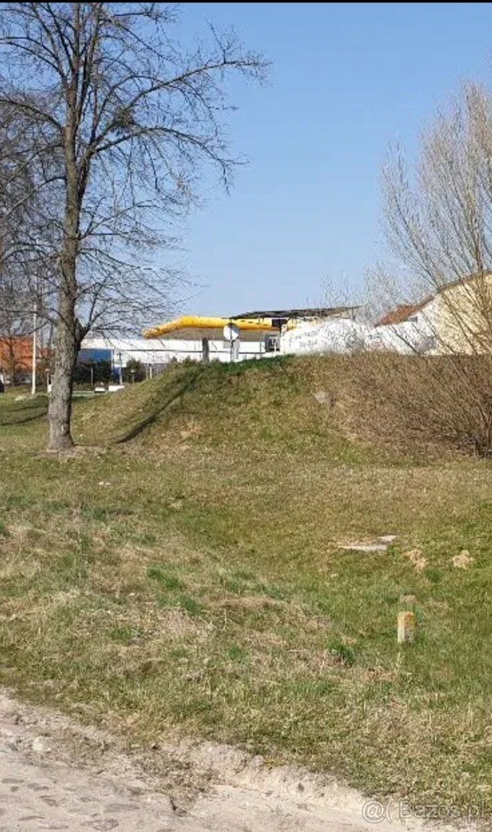 Do sprzedania teren inwestycyjny, działka o powierzchni 10 6