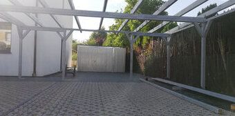 Ładny garaż blaszany kol.silver 4x5m2. Brama uchylna i drzwi