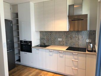 Oferuję na wynajem komfortowe mieszkanie o powierzchni 41 m²