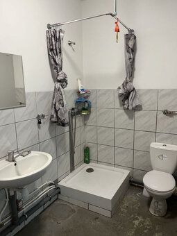 Do wynajęcia hala magazynowo-warsztatowa z zapleczem biurowo