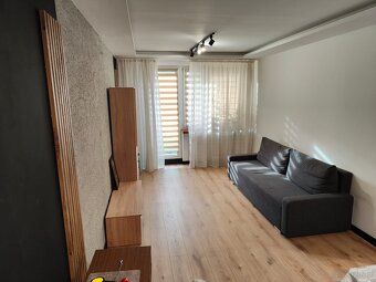 Na sprzedaż funkcjonalne mieszkanie o powierzchni 37 m², poł
